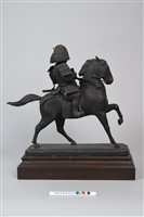 日本將軍著盔騎馬銅像藏品圖，第4張